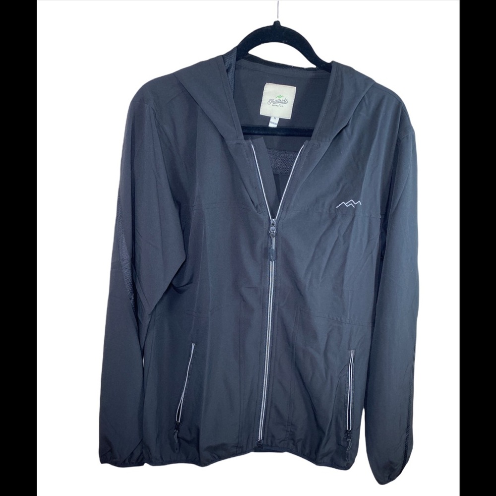 Trailside Women’s Black Lighweight Hiking Jacket ( size Medium)